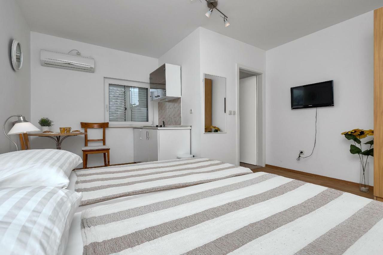Apartments Marija Makarska Luaran gambar
