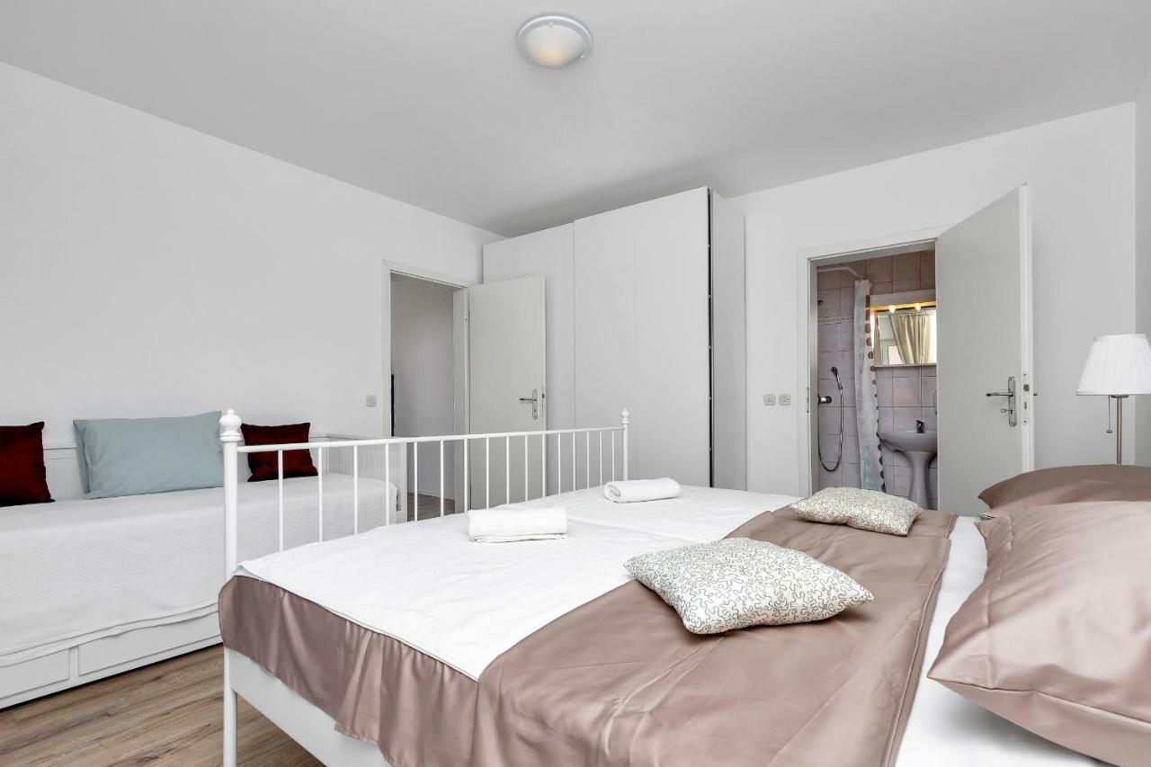 Apartments Marija Makarska Luaran gambar