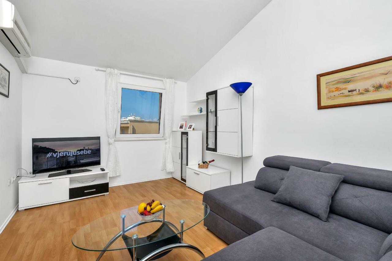 Apartments Marija Makarska Luaran gambar